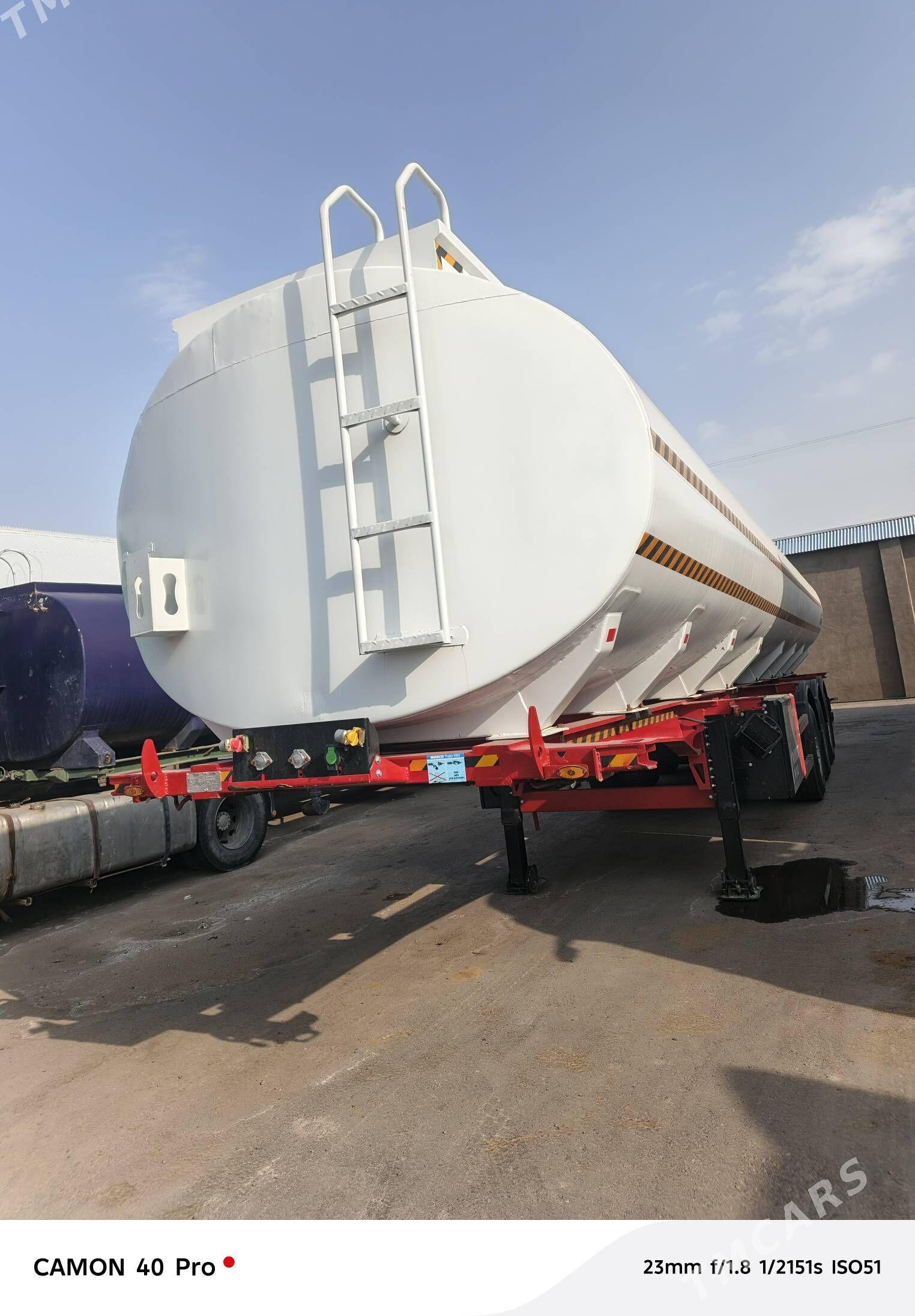 International 8000 / TransStar 2025 - 478 000 TMT - Серахс - img 1