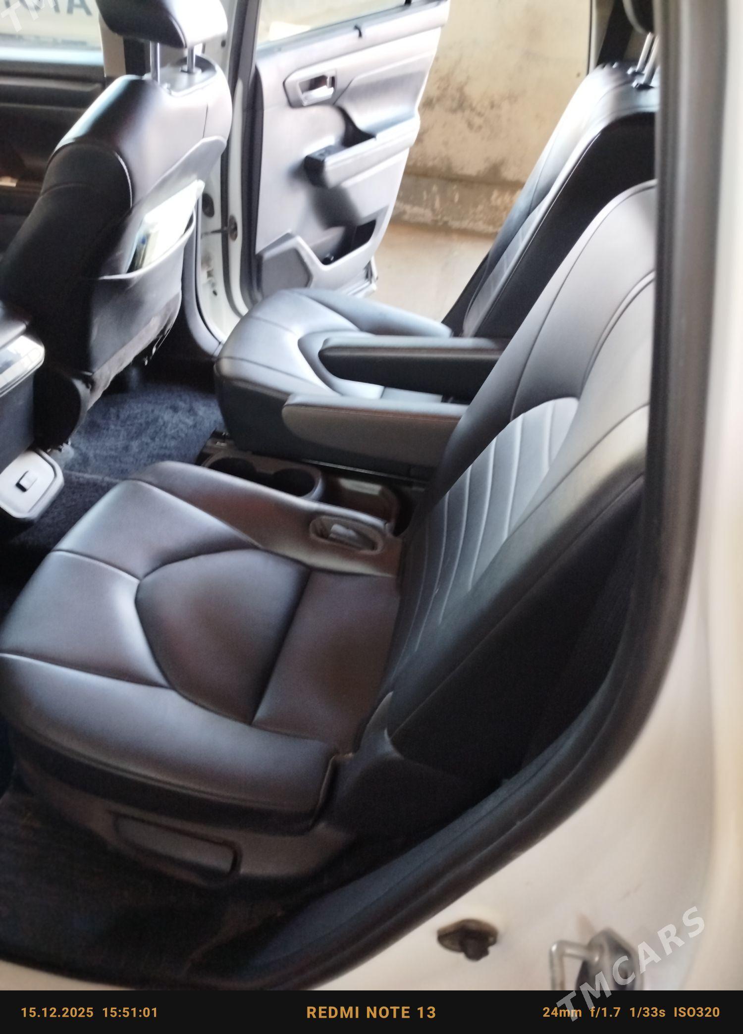 Toyota Highlander 2021 - 550 000 TMT - Теджен - img 1