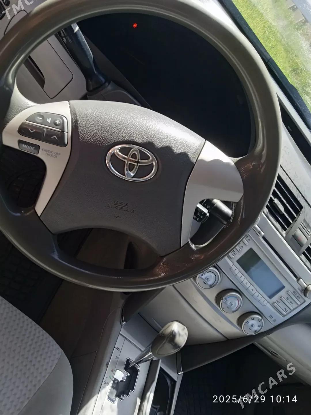 Toyota Camry 2010 - 250 000 TMT - Гурбансолтан Едже - img 1