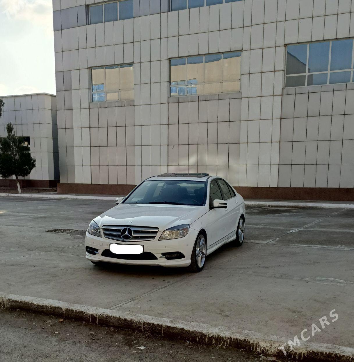Mercedes-Benz C300 2010 - 190 000 TMT - Türkmenabat - img 1