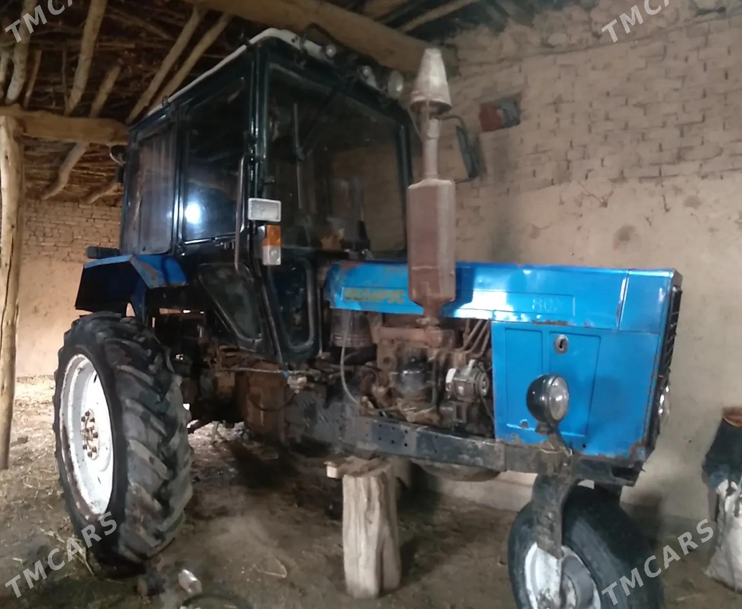 MTZ 80 2002 - 100 000 TMT - Кёнеургенч - img 1