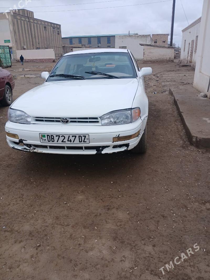 Toyota Camry 1993 - 70 000 TMT - Акдепе - img 1
