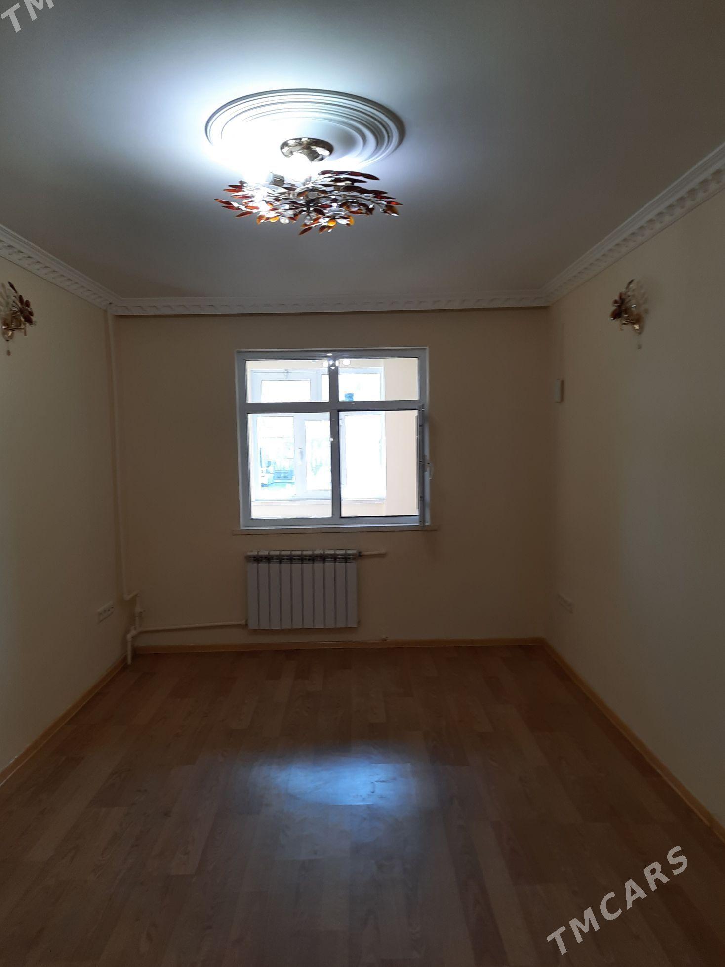 11 МКР,  2/4 ЭТАЖ, 1 в 2 КОМН - 11 мкр - img 1