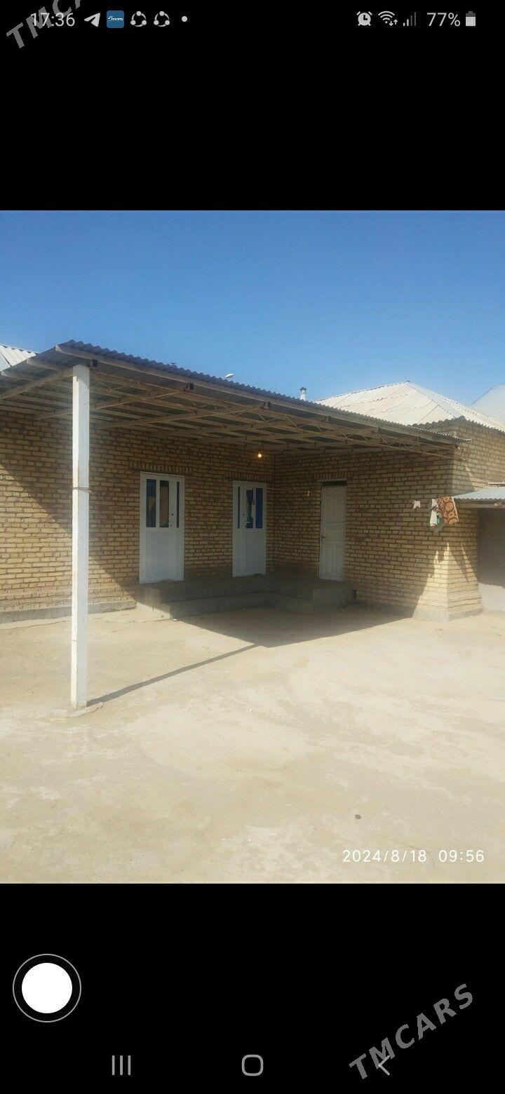 Ховлы жай - Mary - img 1