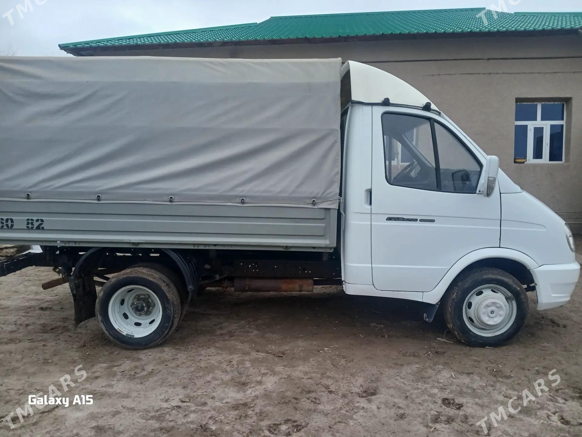 Gaz Gazel 2015 - 200 000 TMT - Кёнеургенч - img 1