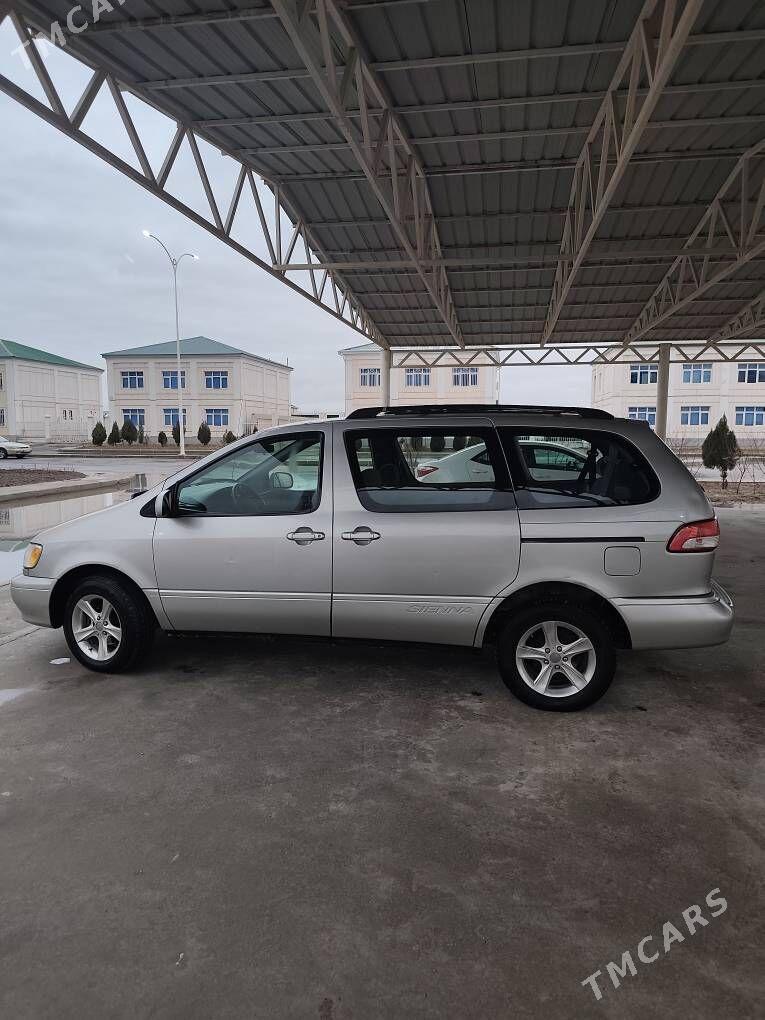 Toyota Sienna 2002 - 200 000 TMT - Türkmenabat - img 1