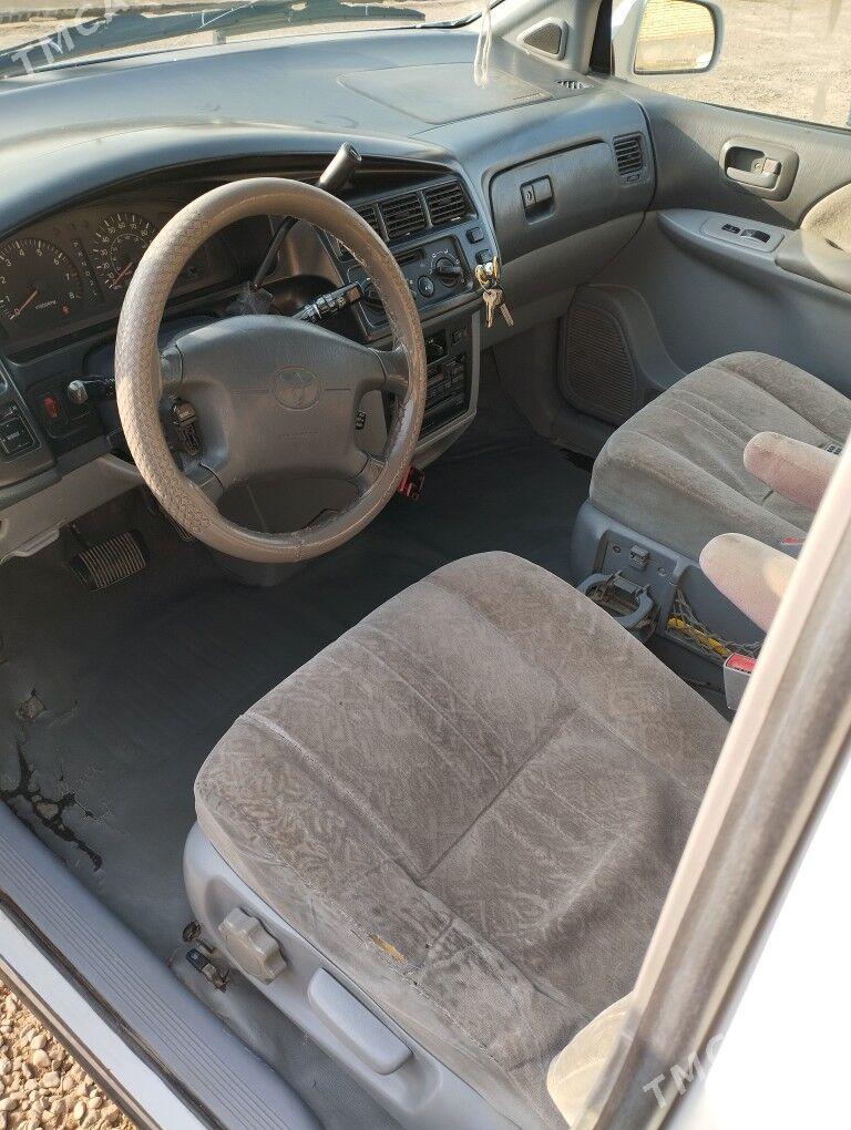 Toyota Sienna 1999 - 140 000 TMT - Теджен - img 1