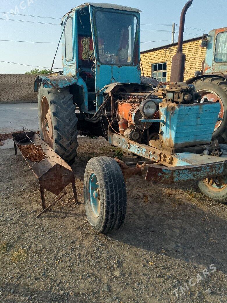 MTZ T-28 1990 - 15 000 TMT - Kaka - img 1