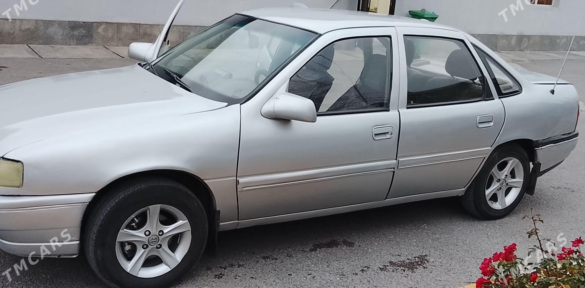 Opel Vectra 1988 - 40 000 TMT - Бабадайхан - img 1