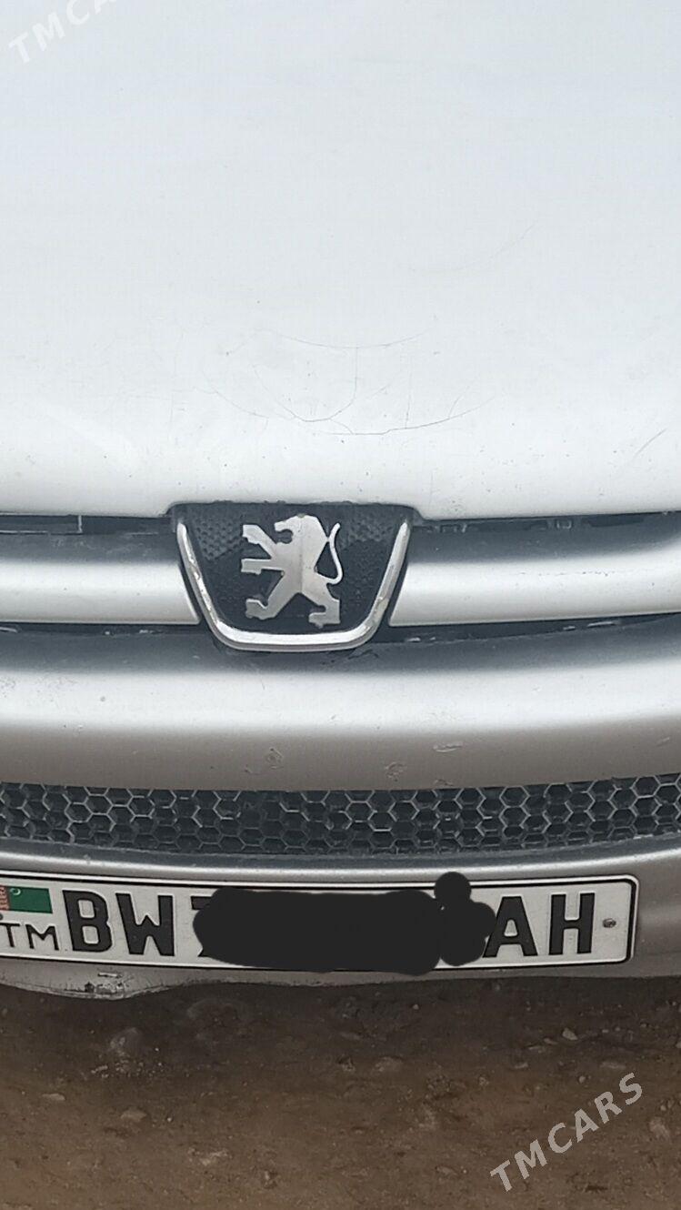 Peugeot 206 2007 - 75 000 TMT - Яшлык - img 1