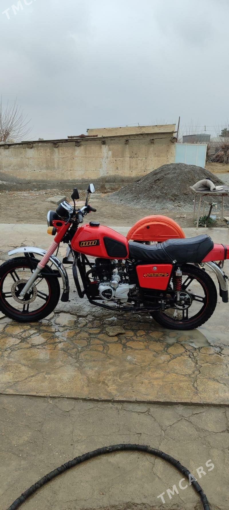 Fekon FK150-8G 2016 - 15 000 TMT - Bäherden - img 1