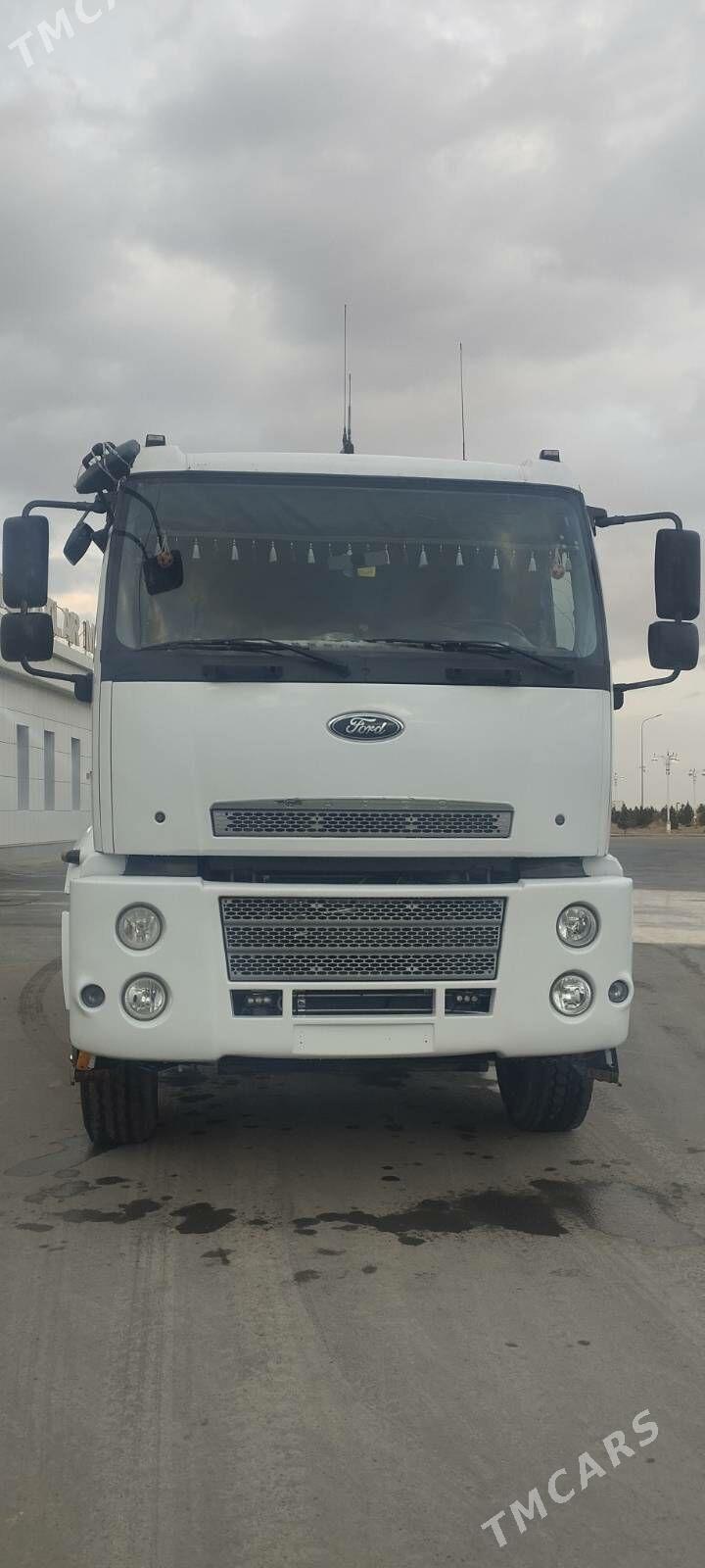 Ford Cargo 3535D 2014 - 800 000 TMT - Чоганлы - img 1