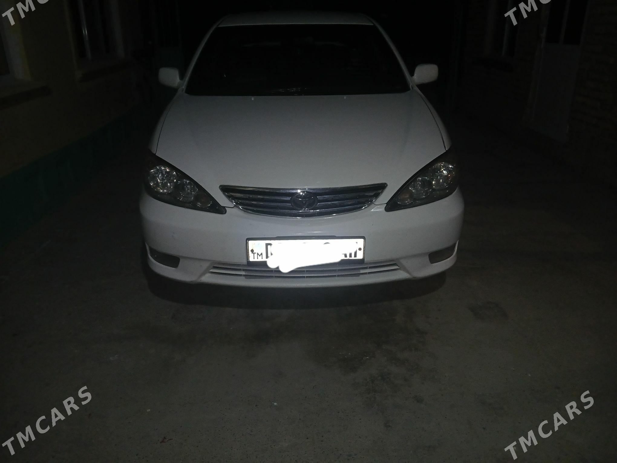 Toyota Camry 2003 - 185 000 TMT - Bäherden - img 1