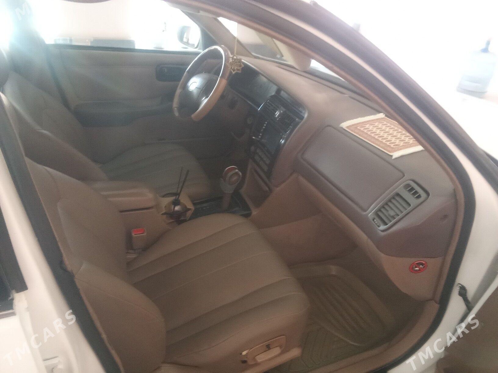 Toyota Avalon 1999 - 120 000 TMT - Çärjew - img 1