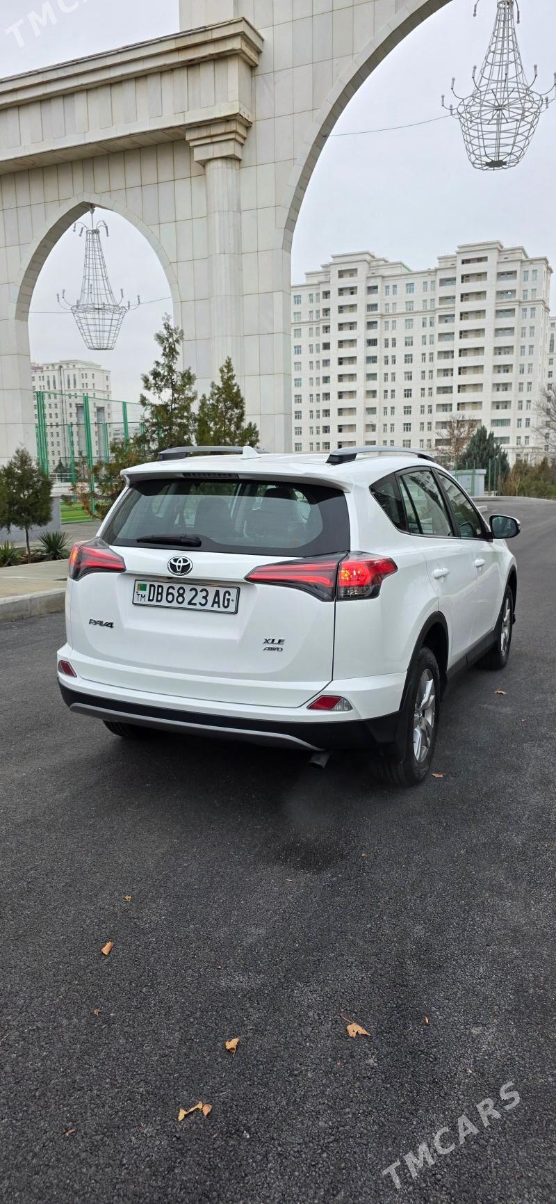 Toyota RAV4 2018 - 343 000 TMT - Aşgabat - img 1