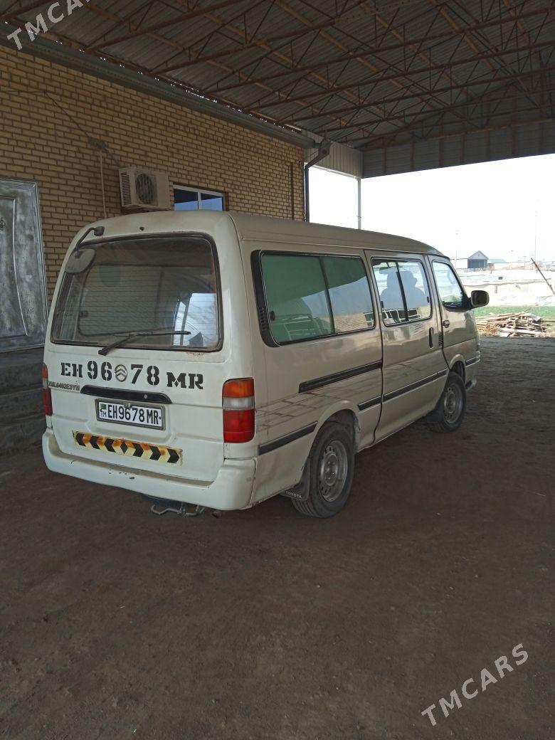 Toyota Hiace 2010 - 120 000 TMT - Mary - img 1