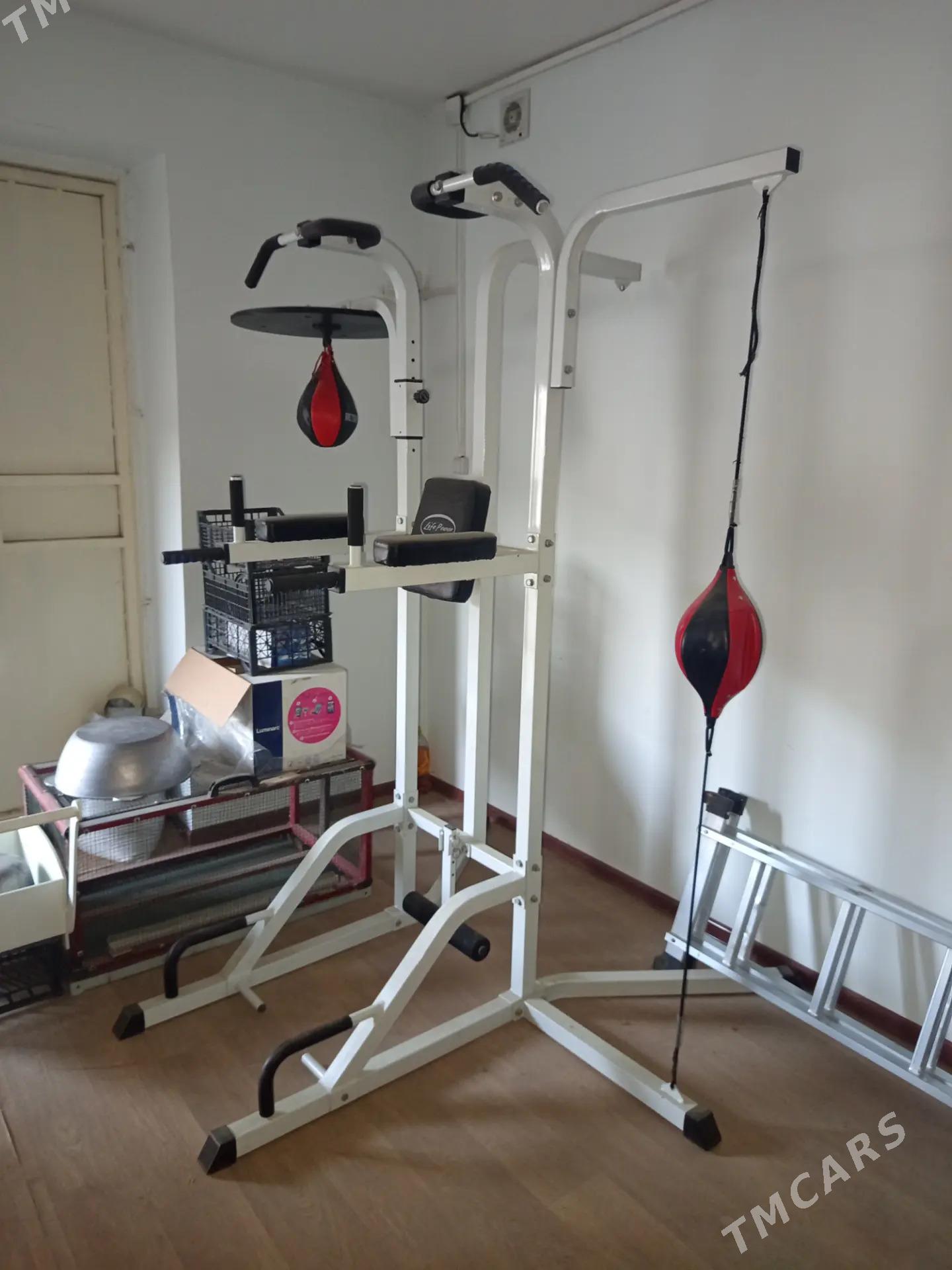 Universal trinajor - Бедев - img 1