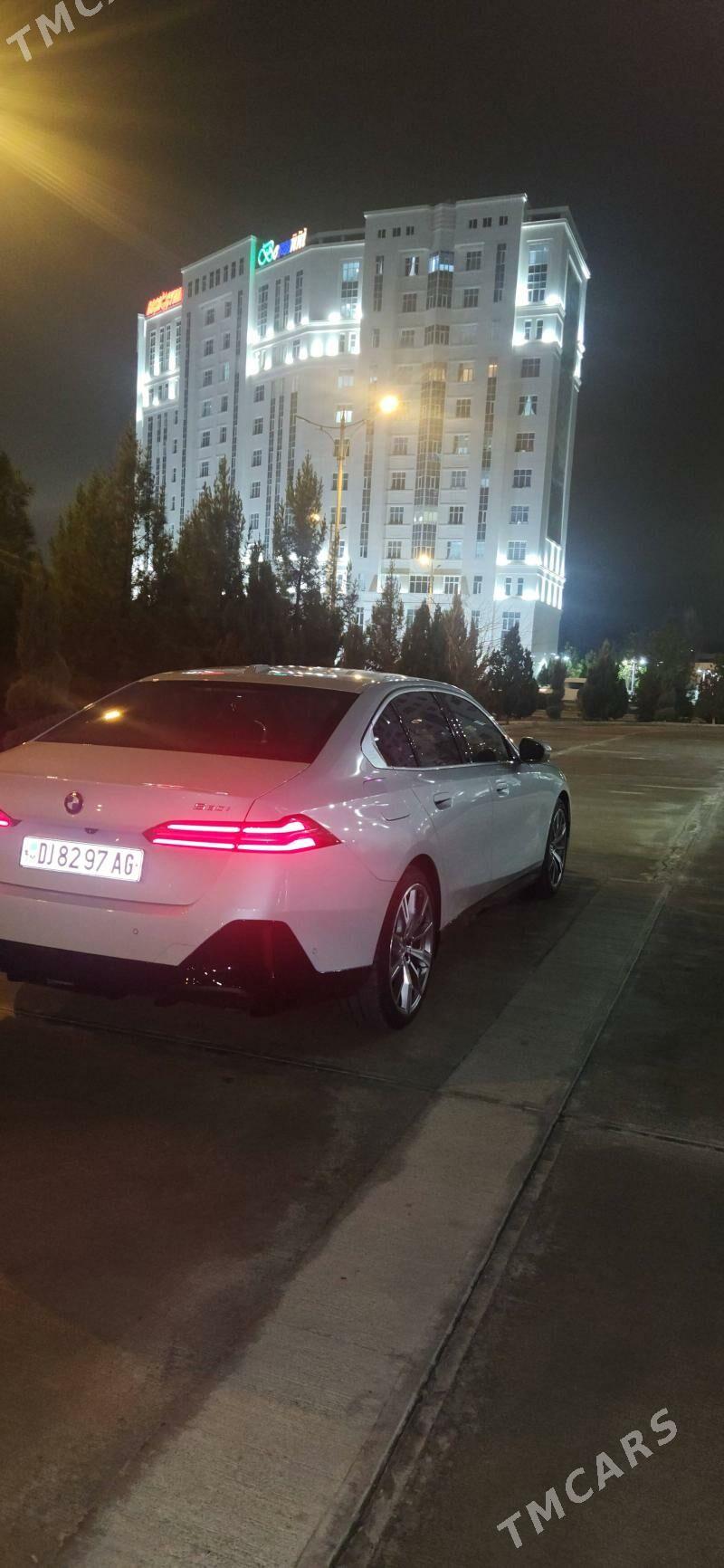 BMW 530 2023 - 1 150 000 TMT - 30 мкр - img 1