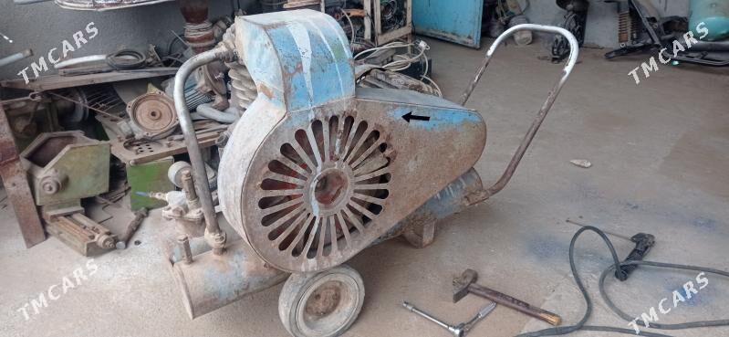 компрессор ссср 380в - Ёлётен - img 1