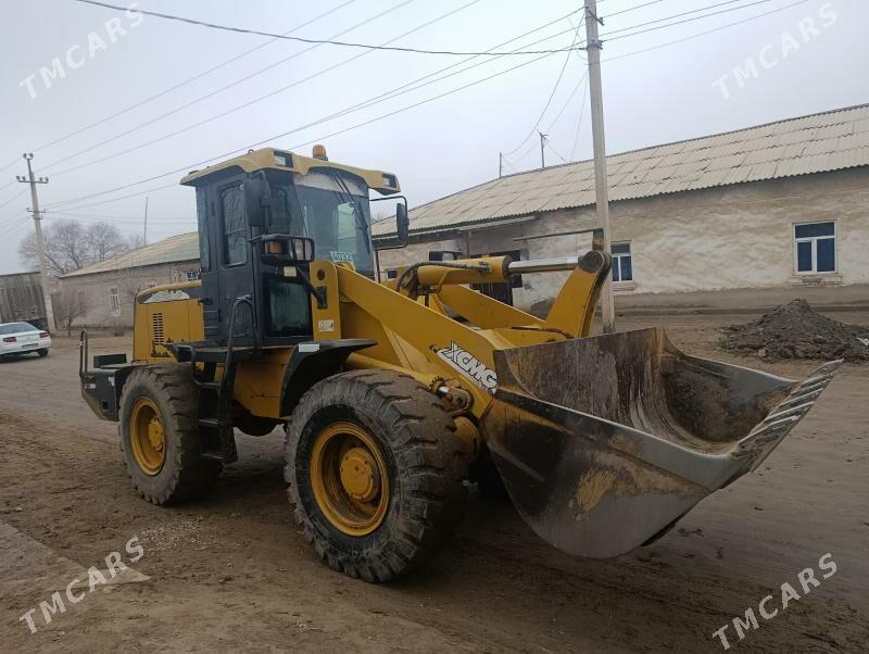 XCMG LW300F 2013 - 390 000 TMT - Кёнеургенч - img 1