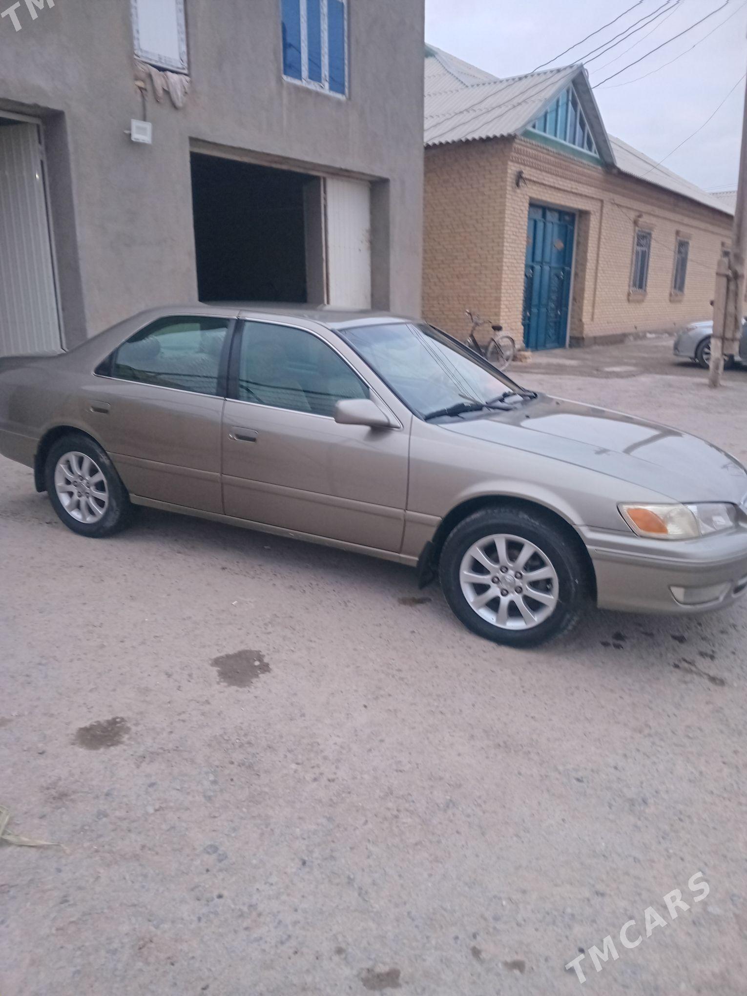 Toyota Camry 1998 - 150 000 TMT - Дянев - img 1
