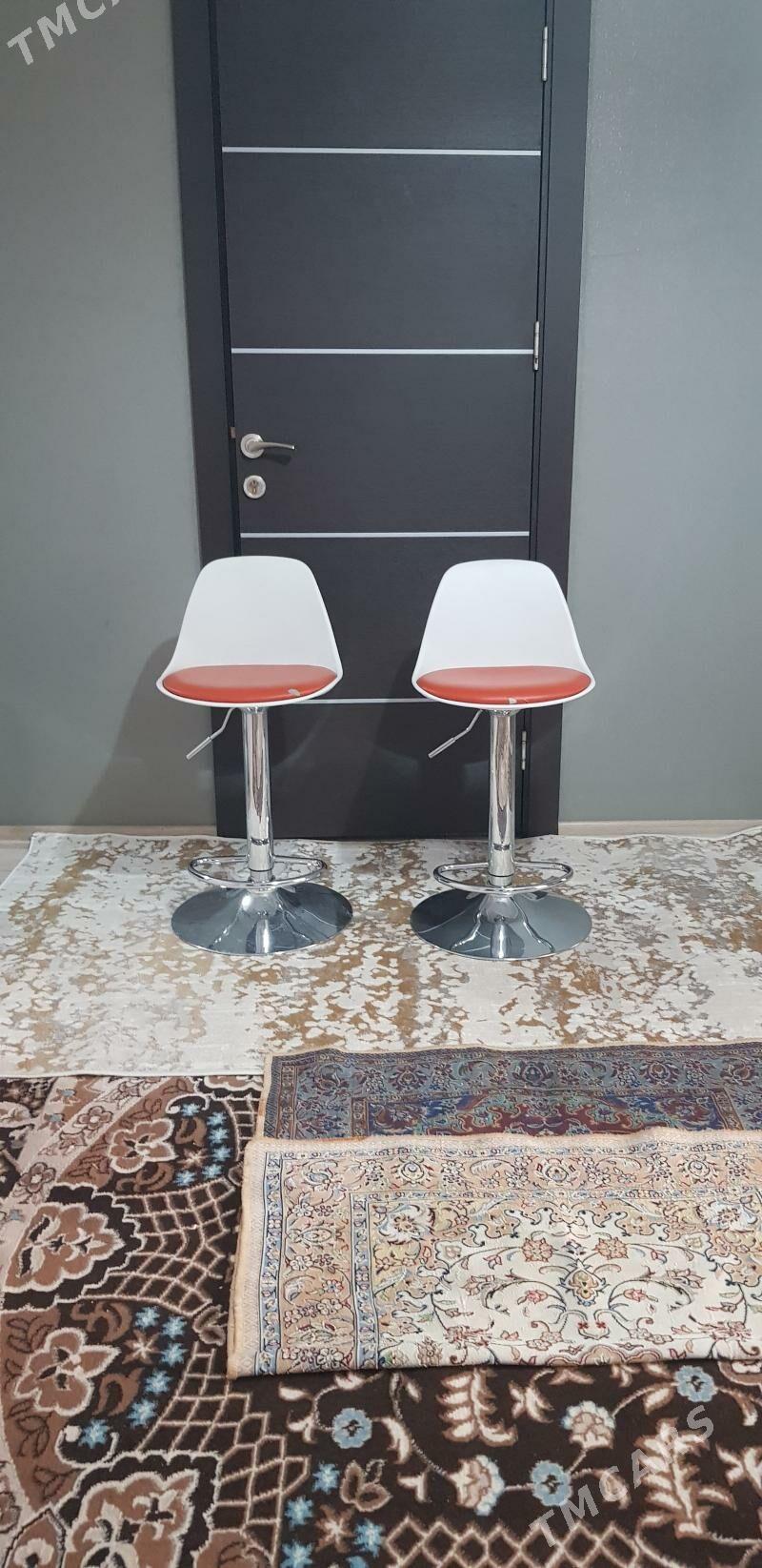 BAR STOL - 1 mkr - img 1