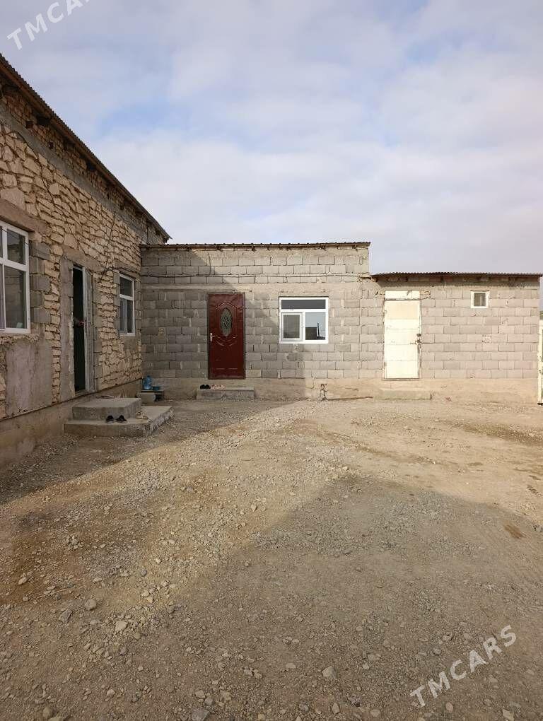 Jay - Гызыларбат - img 1