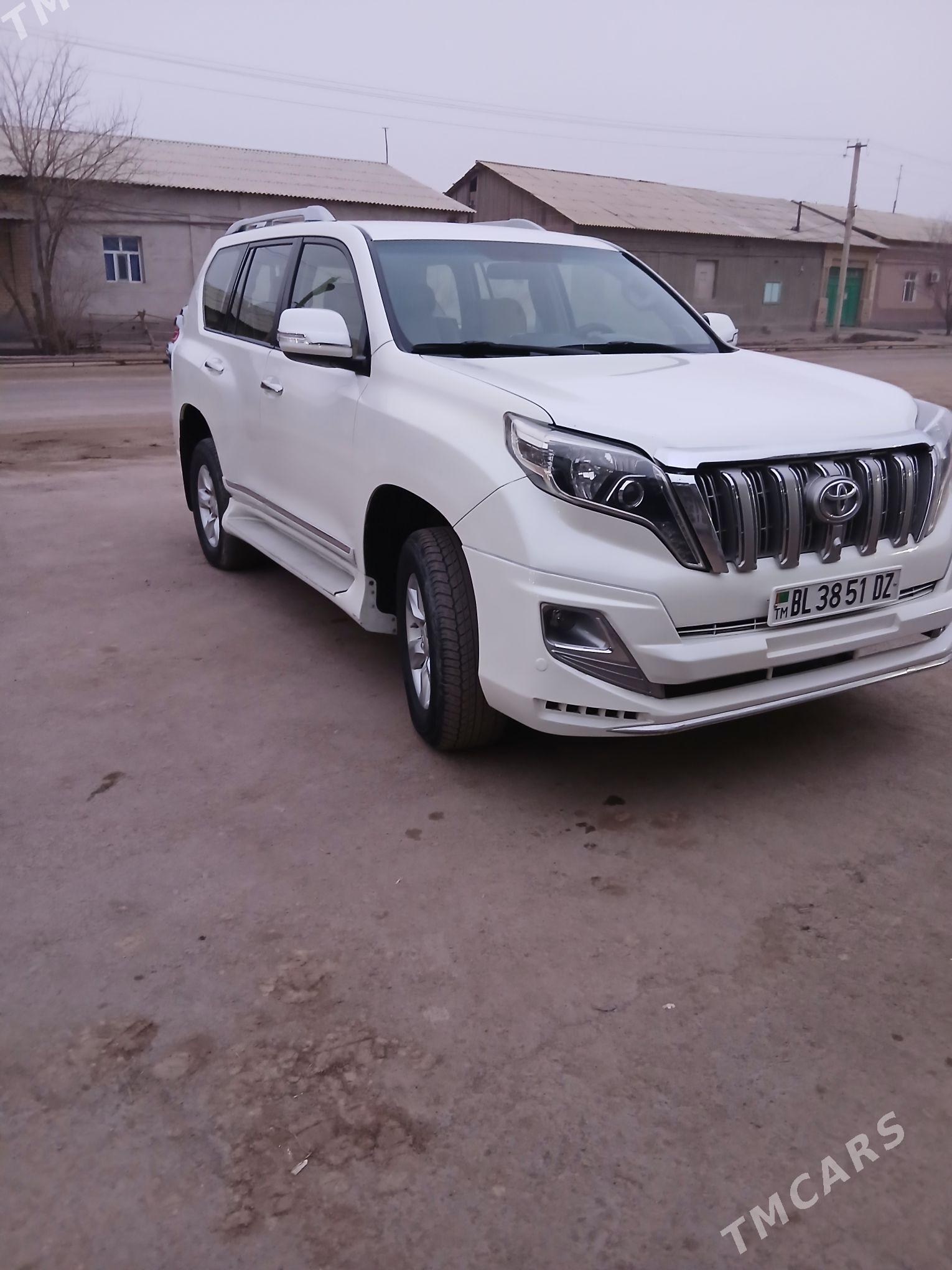 Toyota Land Cruiser Prado 2012 - 560 000 TMT - Губадаг - img 1
