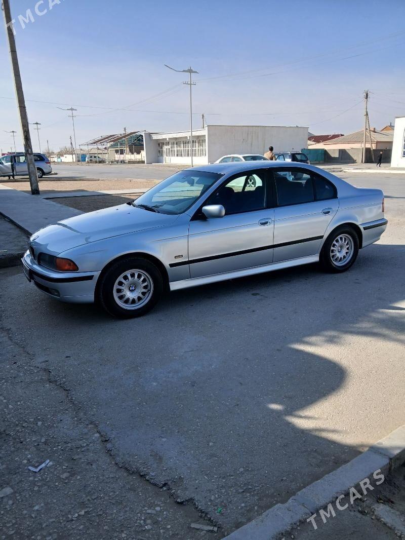 BMW E39 1998 - 105 000 TMT - Balkanabat - img 1