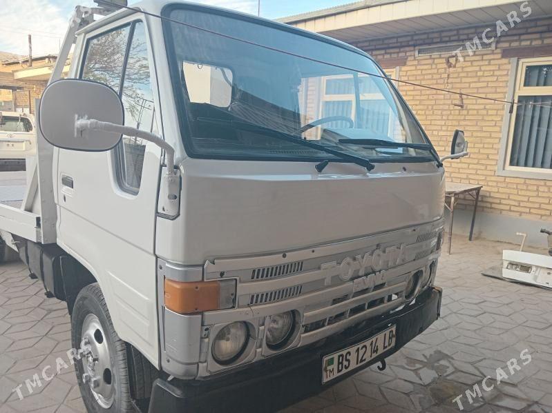 Toyota Dyna 1994 - 140 000 TMT - Керки - img 1