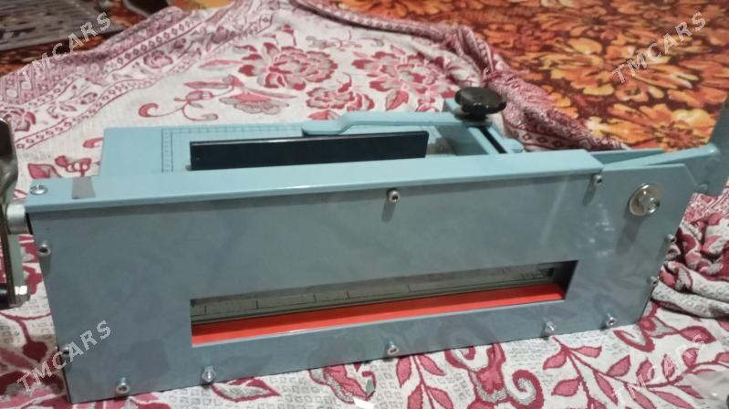 kagyz rezak - Büzmeýin - img 1