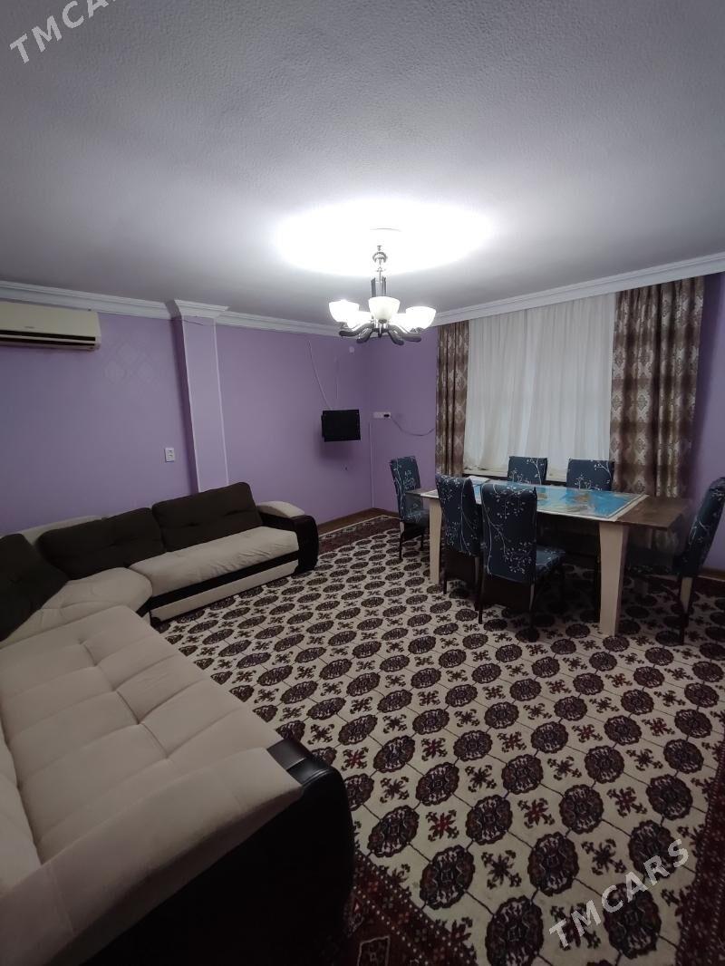 1 мкрн 3 комн 1 этаж - Туркменабат - img 1