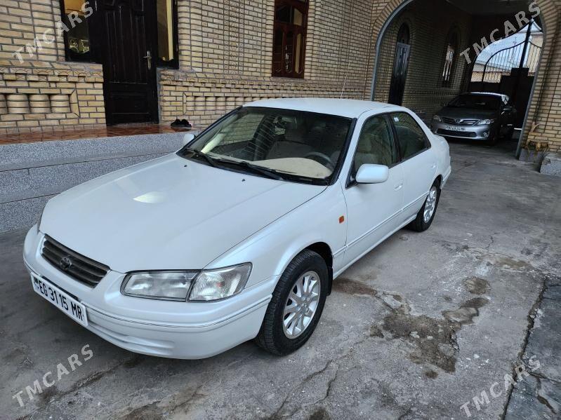 Toyota Camry 1998 - 135 000 TMT - Мары - img 1