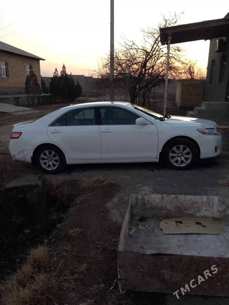 Toyota Camry 2011 - 200 000 TMT - Губадаг - img 1