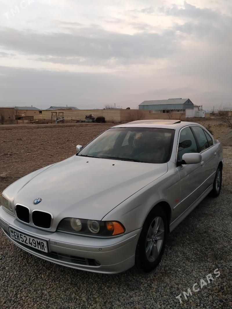 BMW 530 2001 - 135 000 TMT - Wekilbazar - img 1