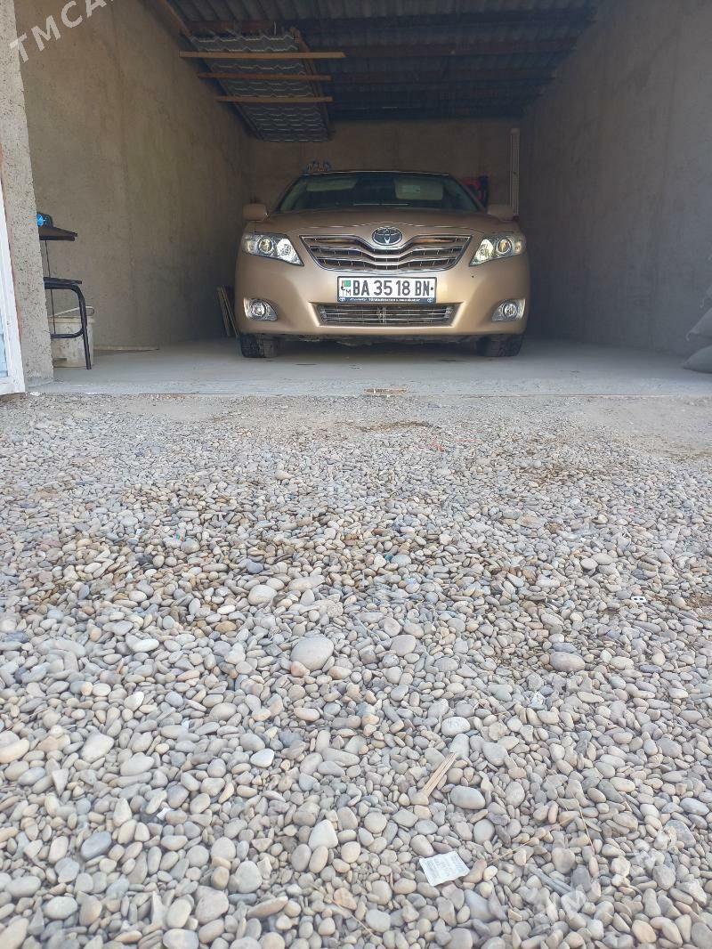 Toyota Camry 2010 - 200 000 TMT - Jebel - img 1