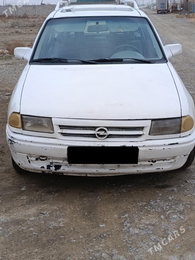 Opel Astra 1993 - 25 000 TMT - Bäherden - img 1