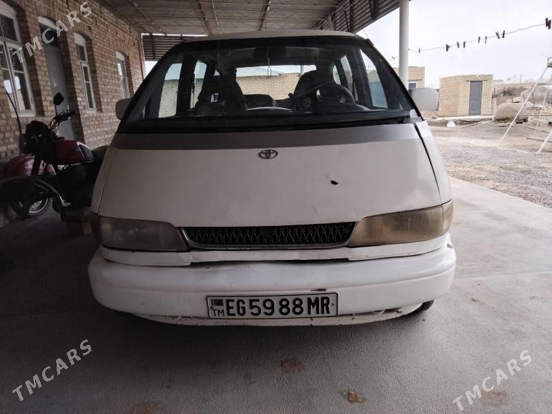 Toyota Previa 1991 - 55 000 TMT - Мары - img 1