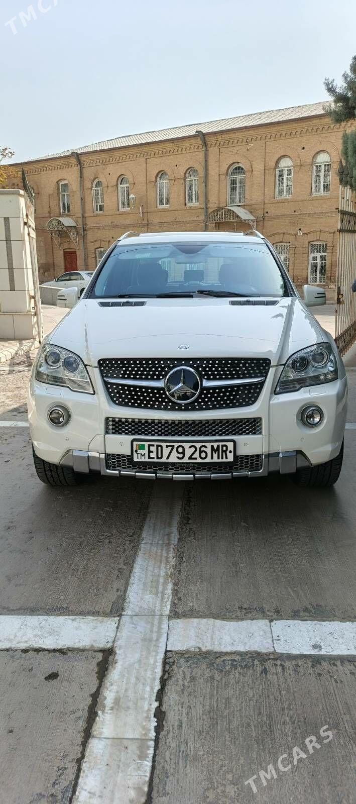 Mercedes-Benz ML350 2010 - 330 000 TMT - Мары - img 1