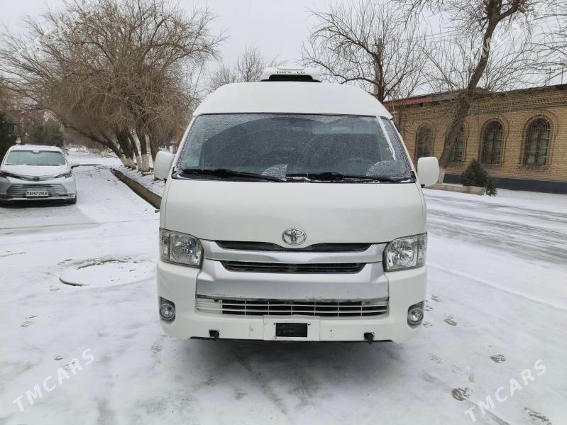 Toyota Hiace 2017 - 420 000 TMT - Туркменабат - img 1