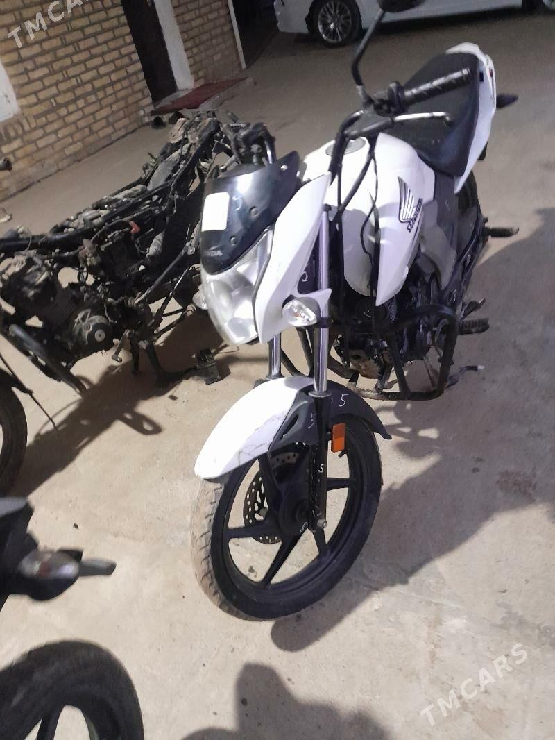 Honda Accord 2019 - 25 000 TMT - Ёлётен - img 1