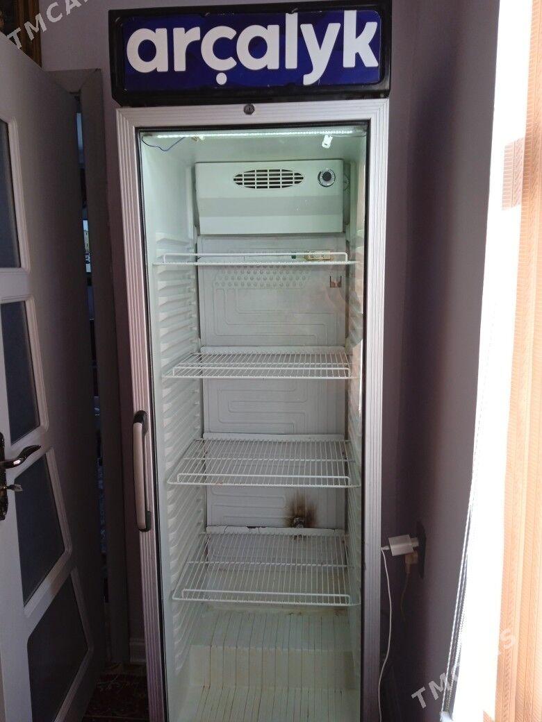 witrina holding - Hitrowka - img 1