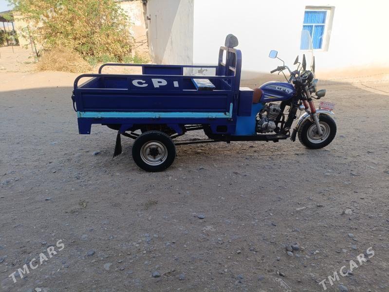 Fekon FK200-14G 2014 - 21 000 TMT - Ýolöten - img 1