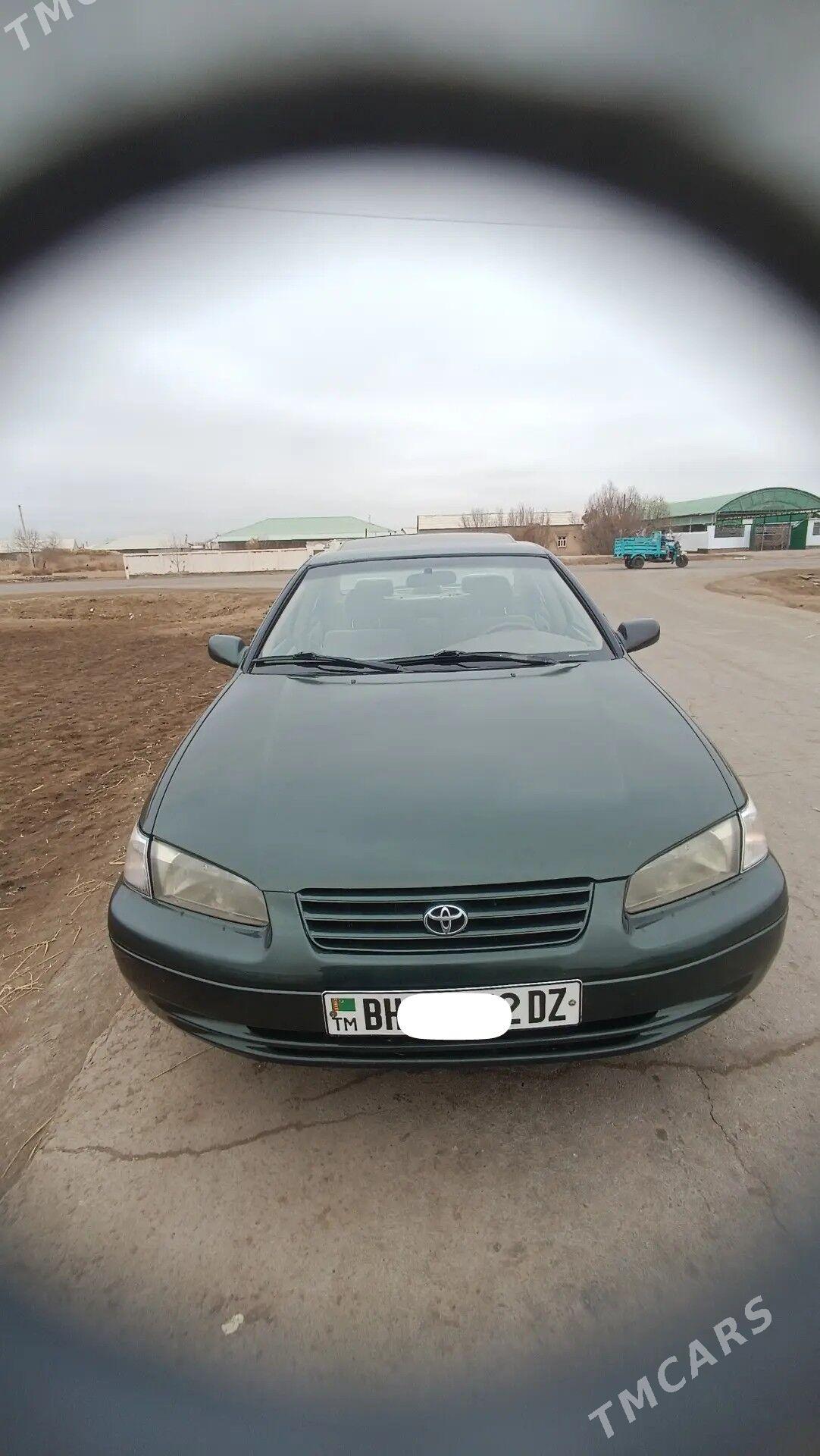 Toyota Camry 1999 - 138 000 TMT - Boldumsaz - img 1