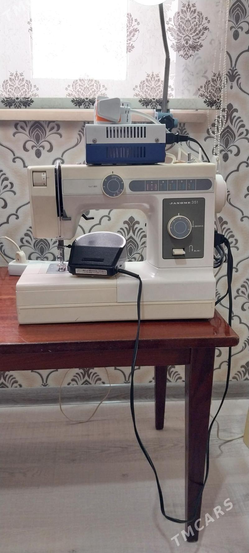 швейная машинка, оверлок - Туркменбаши - img 1
