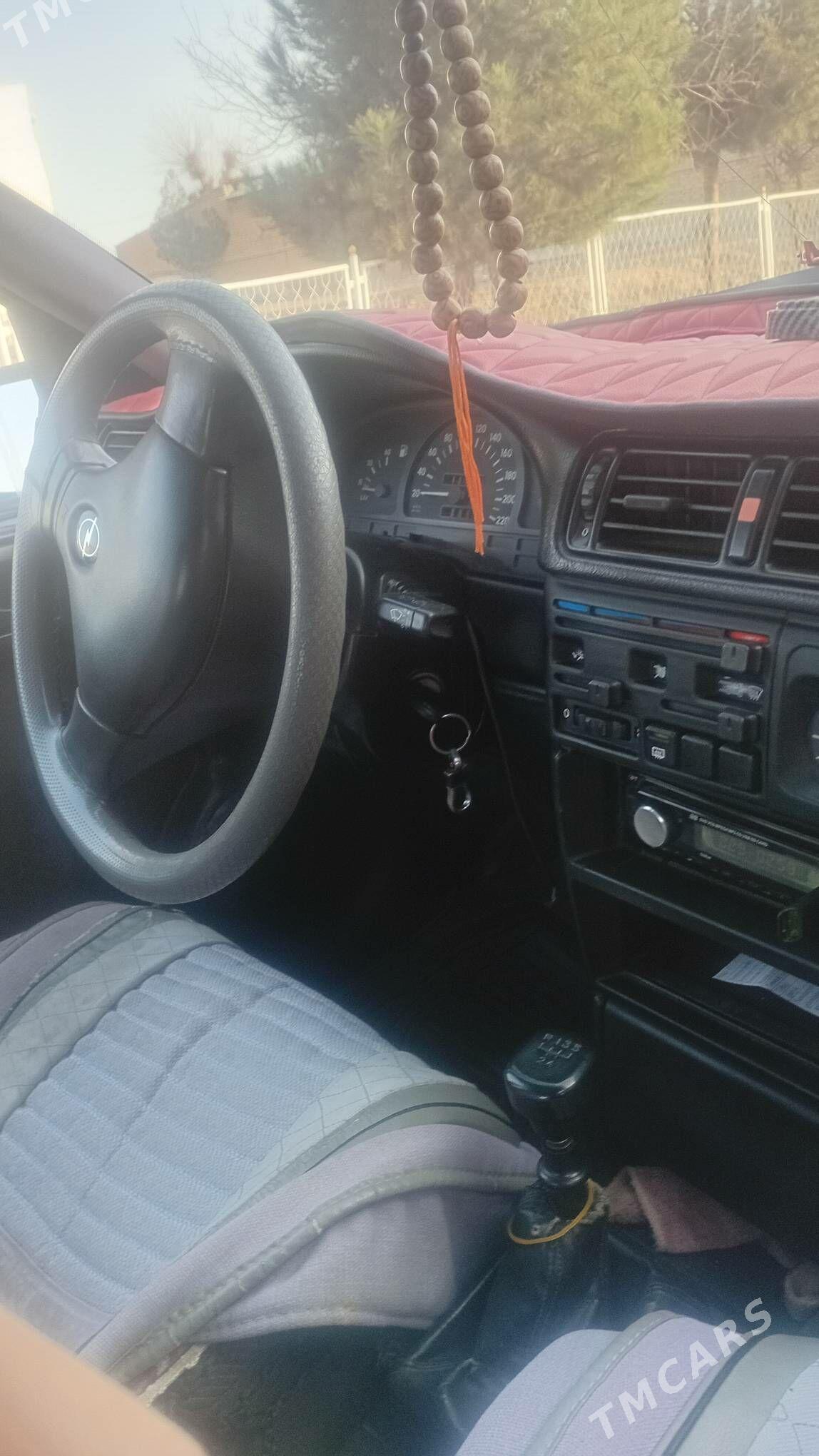 Opel Vectra 1992 - 25 000 TMT - Туркменабат - img 1