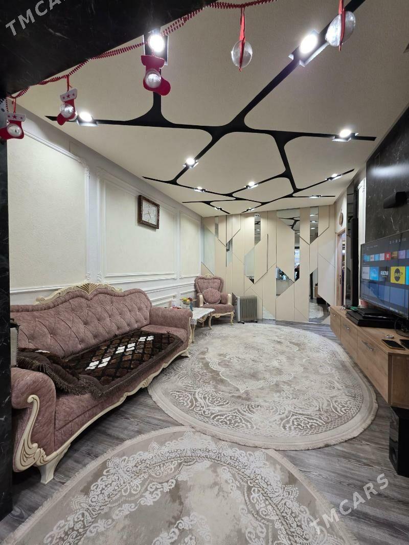 satlyk jay - Mary - img 1