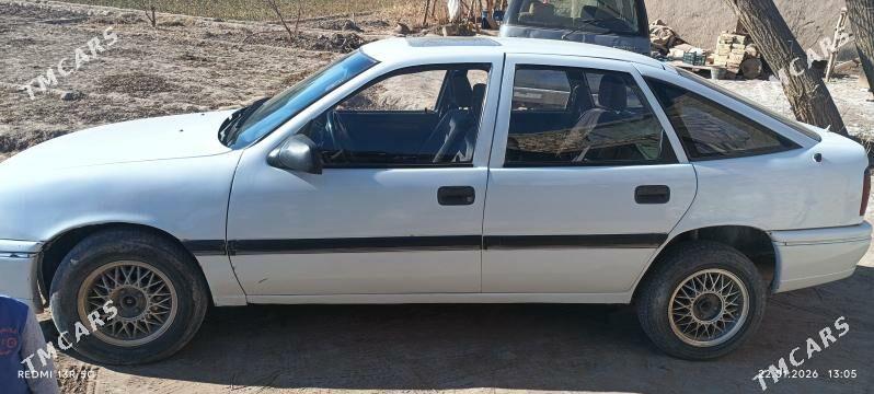 Opel Vectra 1993 - 25 000 TMT - Гурбансолтан Едже - img 1