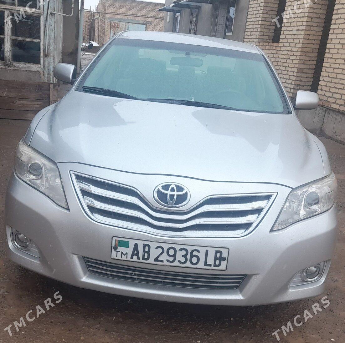 Toyota Camry 2010 - 145 000 TMT - Чарджоу - img 1