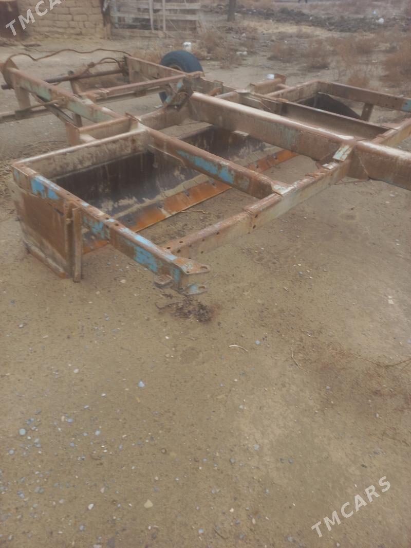 Oba hojalyk gurallar - Kaka - img 1